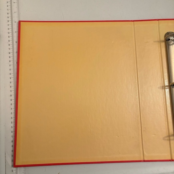 Vintage Disney Mickey Mouse Pluto red 3 ring binder made in Montreal Canada - Picture 8 of 11